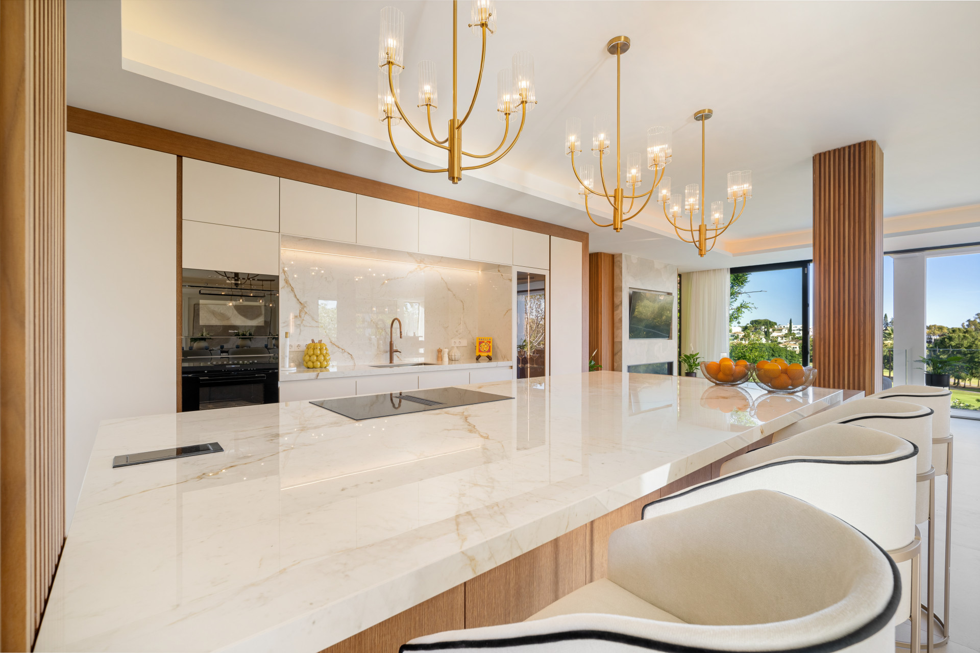 Современная вилла в Лос Наранхос, Марбелья