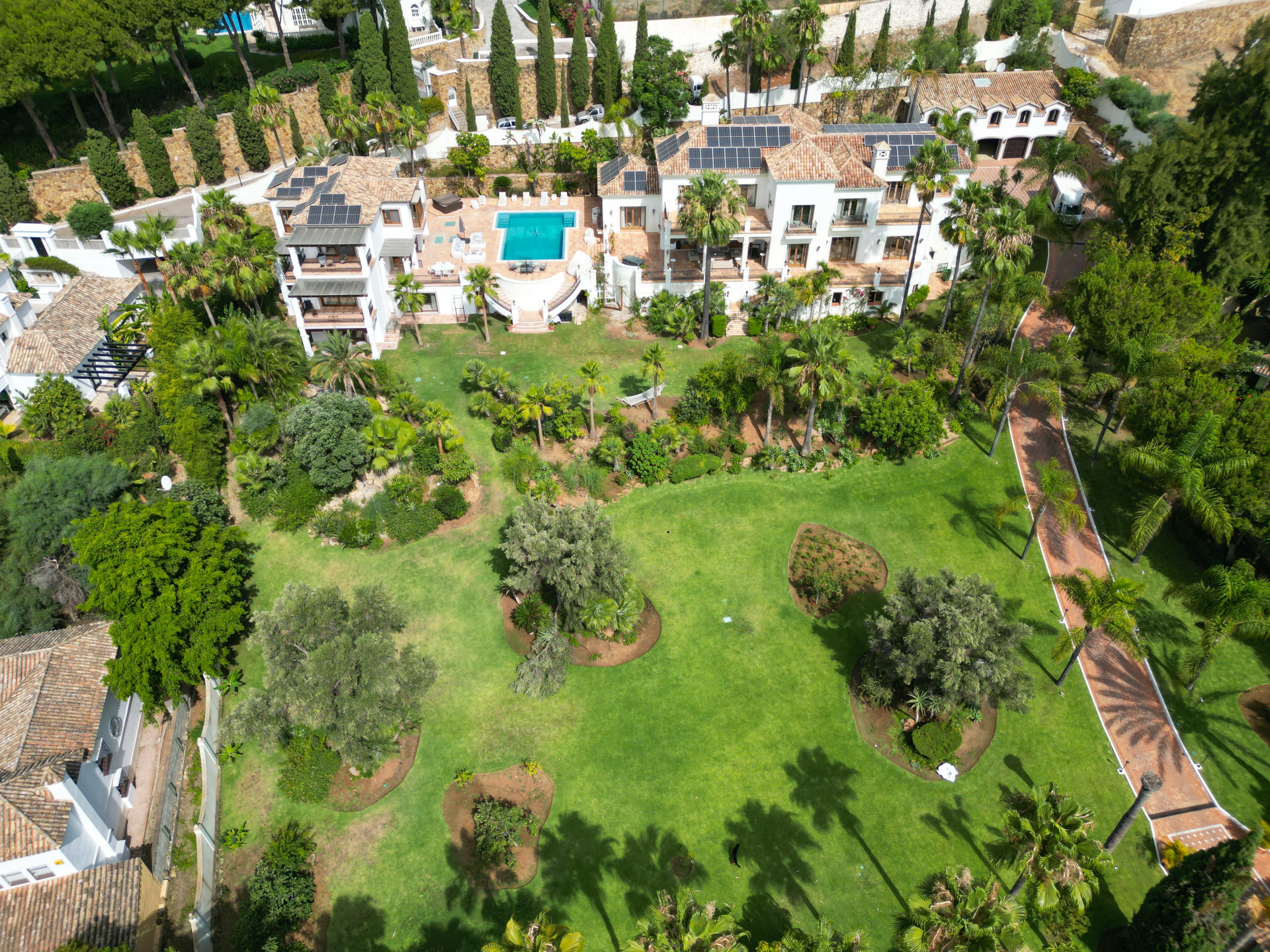 Роскошный особняк в средиземноморском стиле в Параисо Альто, Бенахавис