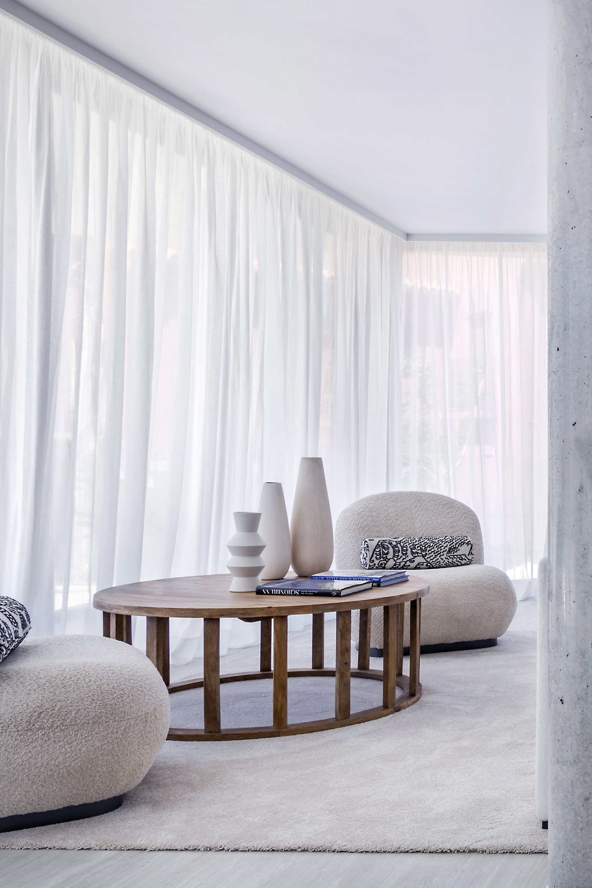 Exclusiva residencia moderna frente al mar en Estepona Oeste