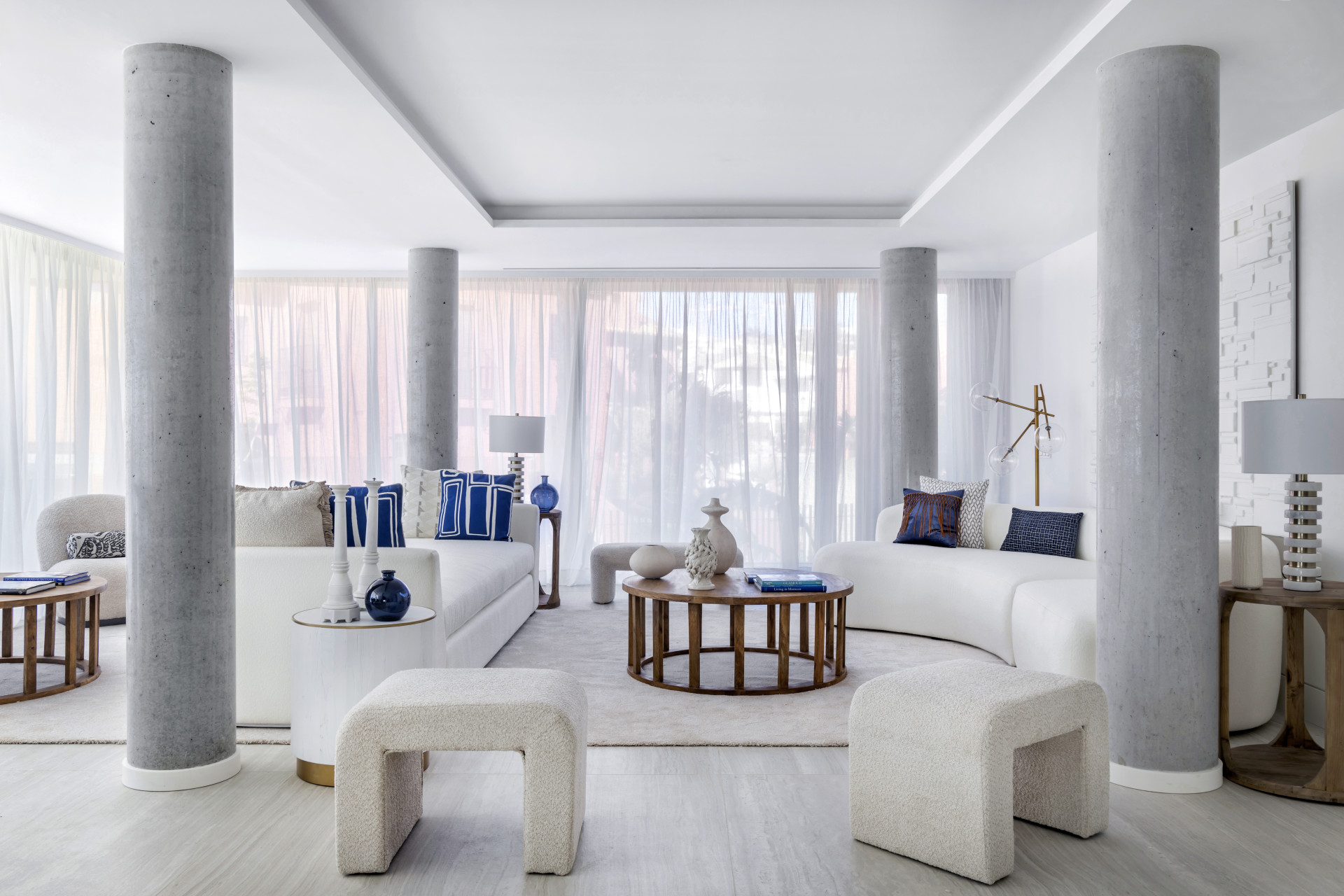 Exclusiva residencia moderna frente al mar en Estepona Oeste