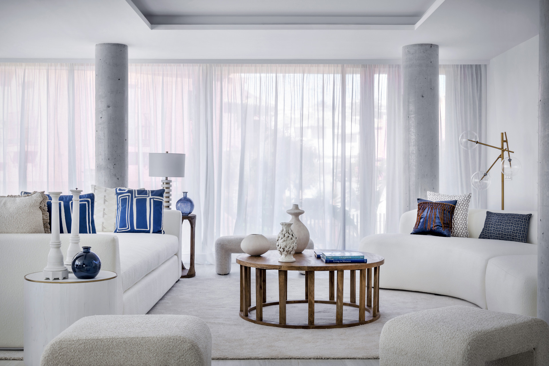 Exclusiva residencia moderna frente al mar en Estepona Oeste