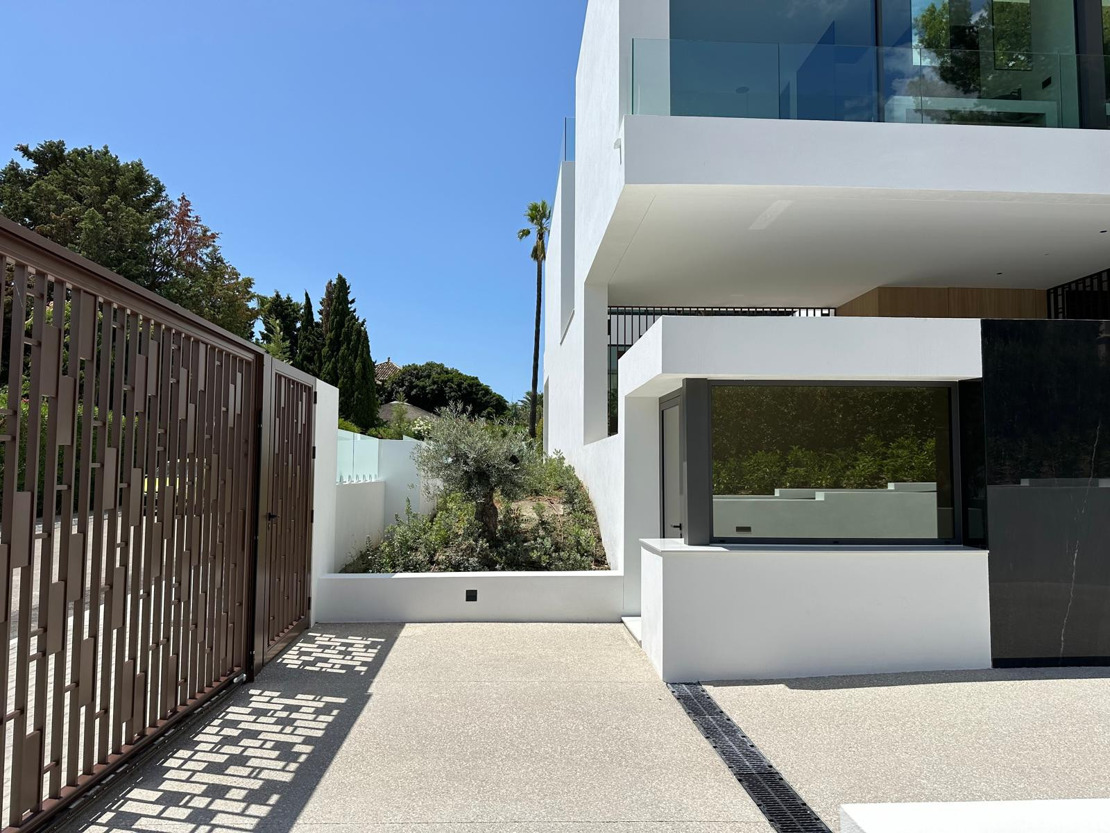 Роскошный таунхаус в Аталайя Рио Верде, Марбелья