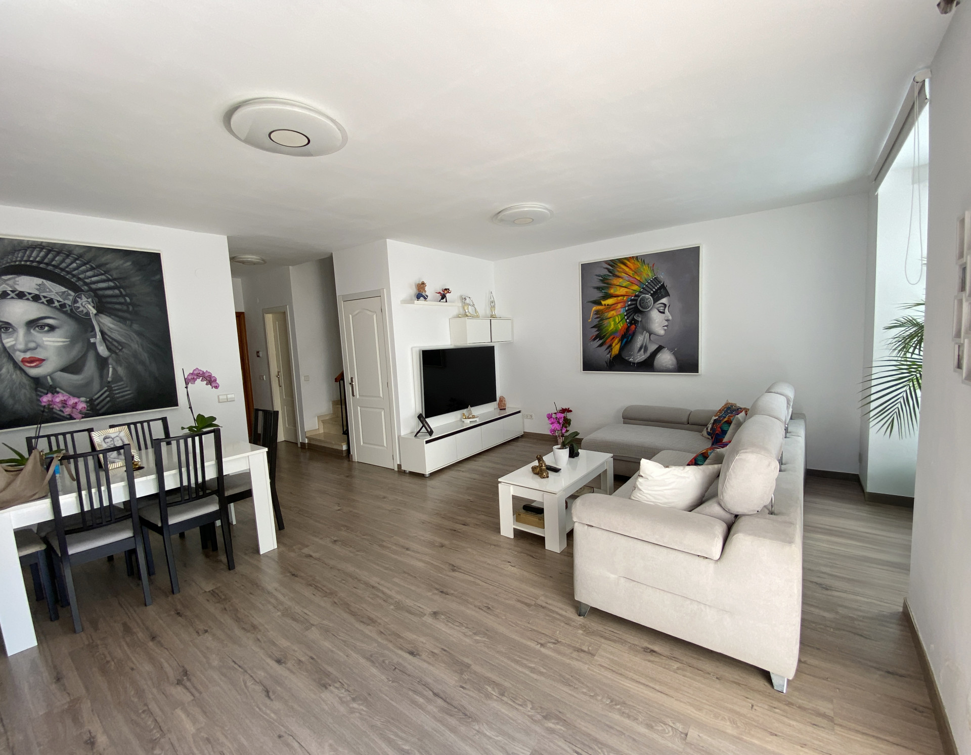 Elegant townhouse in a charming Mediterranean complex in Selwo, Estepona