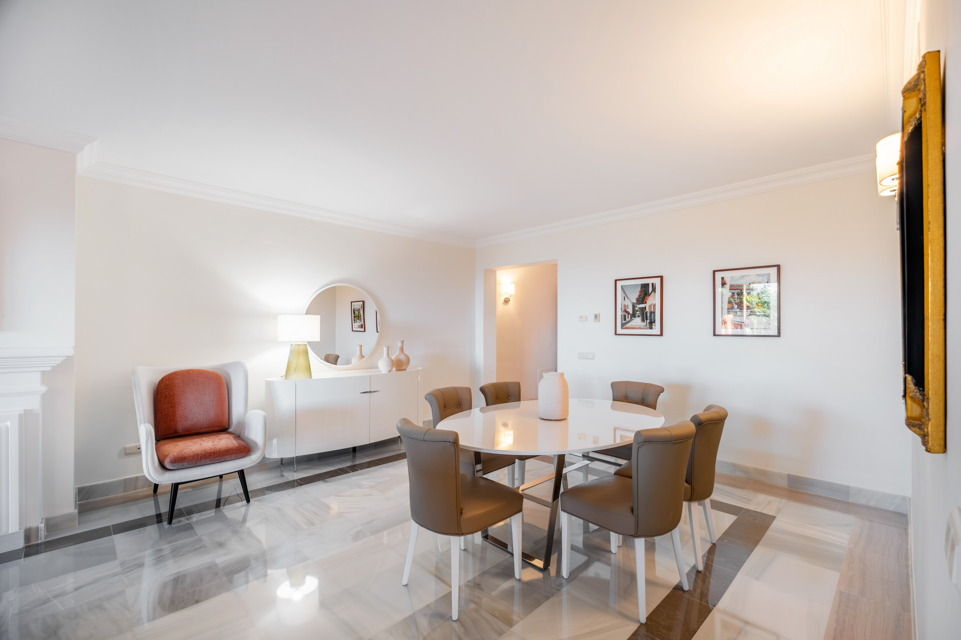 Villa in Monte Halcones, Benahavis