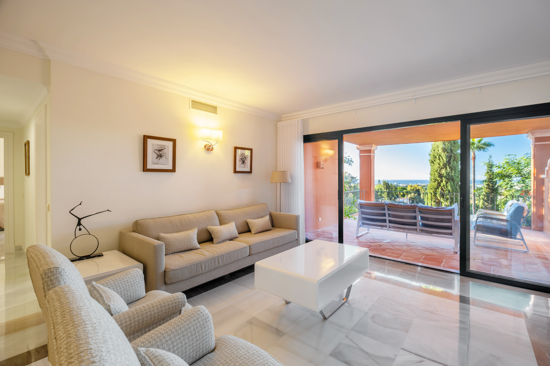 Villa in Monte Halcones, Benahavis
