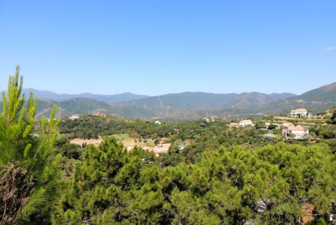 Parcela excepcional en La Zagaleta – Vistas panorámicas al mar y a la montaña
