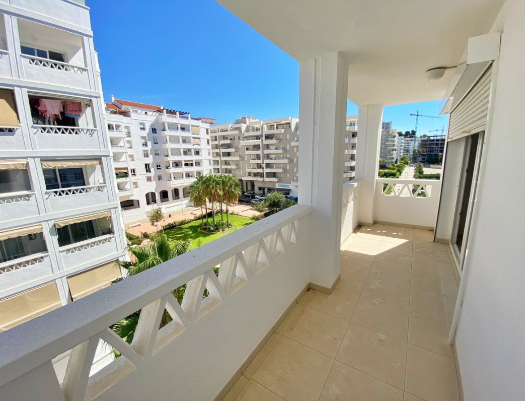 Spacious 4-Bedroom Apartment with Terraces and Parking Space