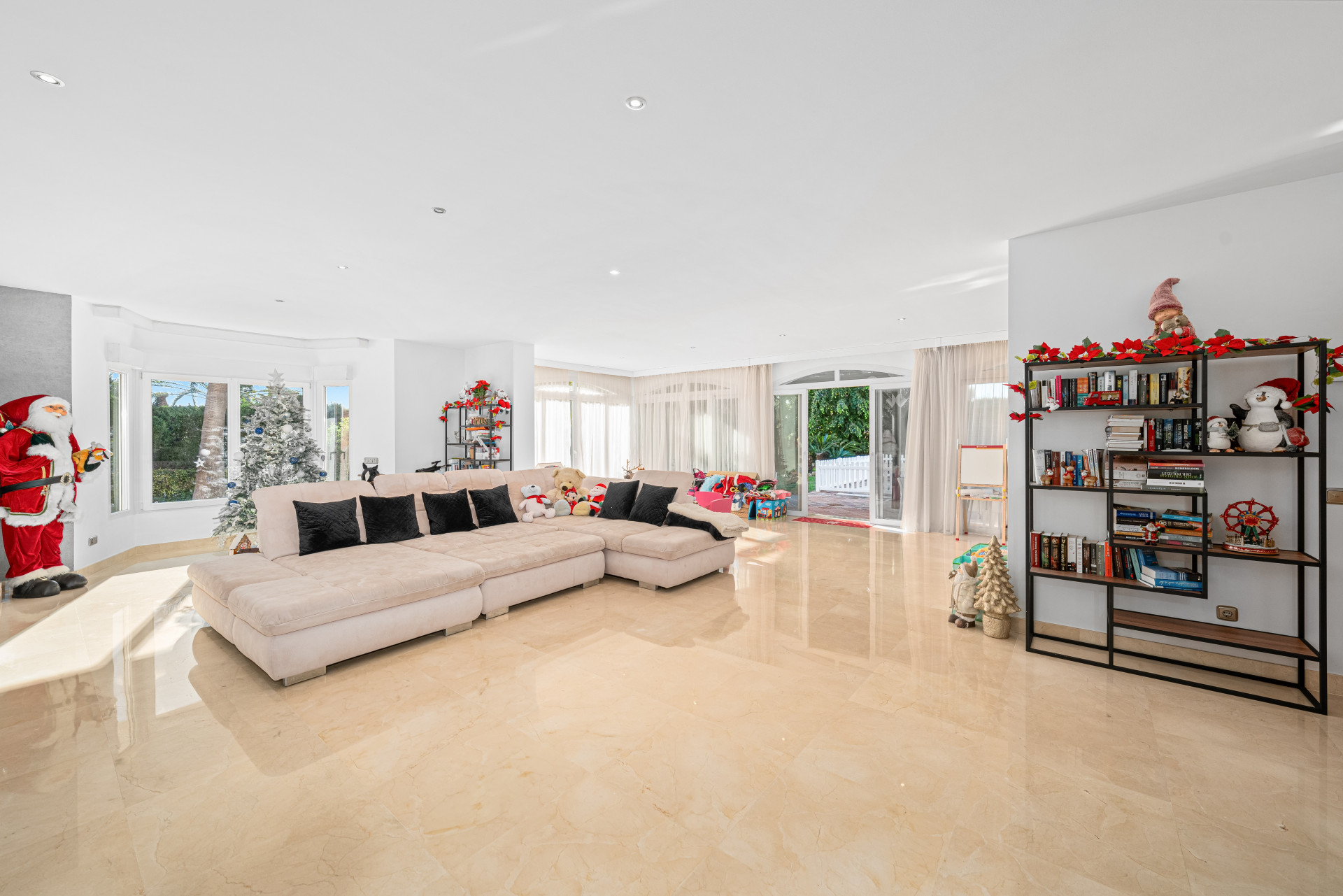 Exquisite Luxury Villa in Marbella’s Most Prestigious Location