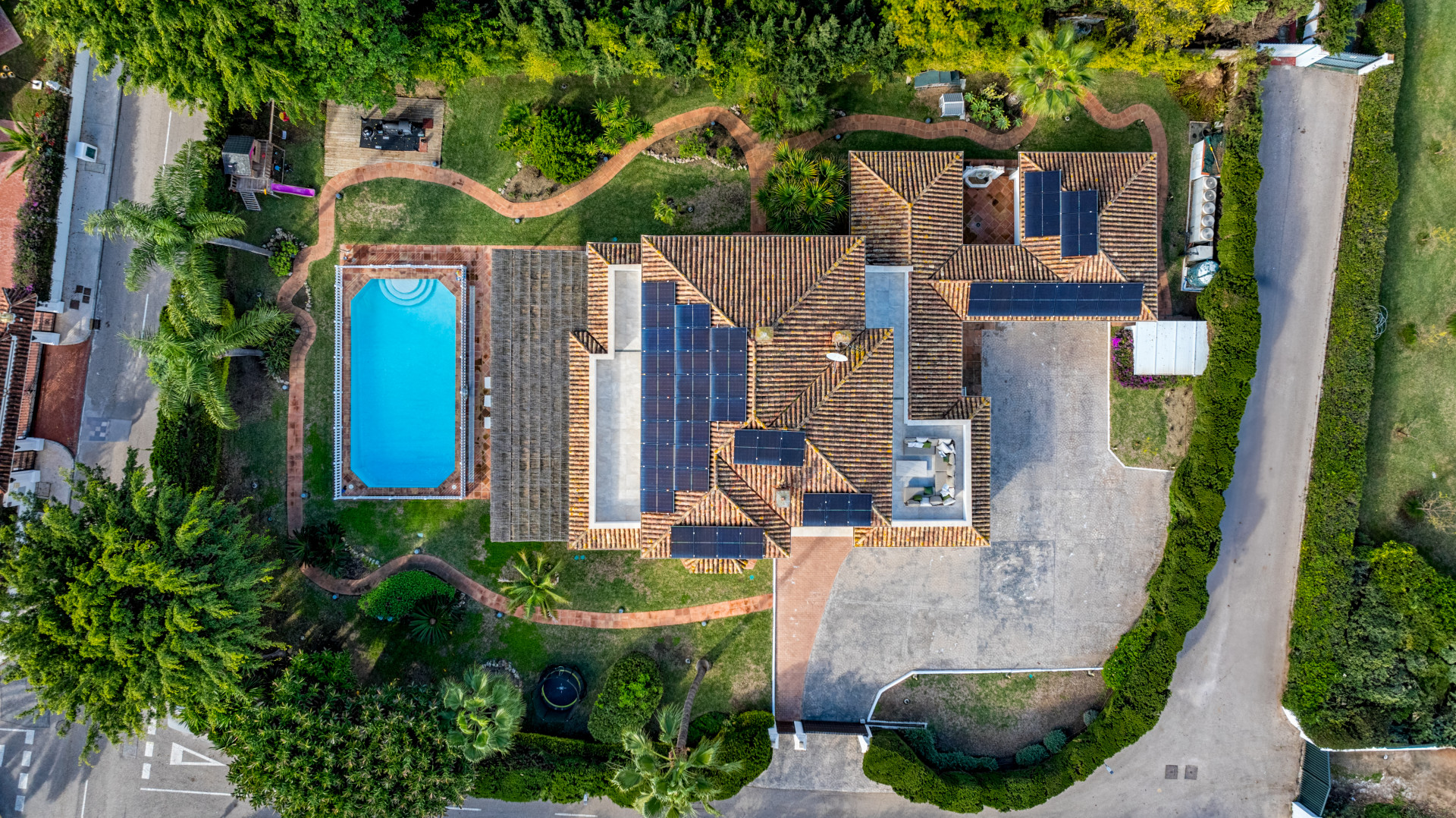 Exquisite Luxury Villa in Marbella’s Most Prestigious Location