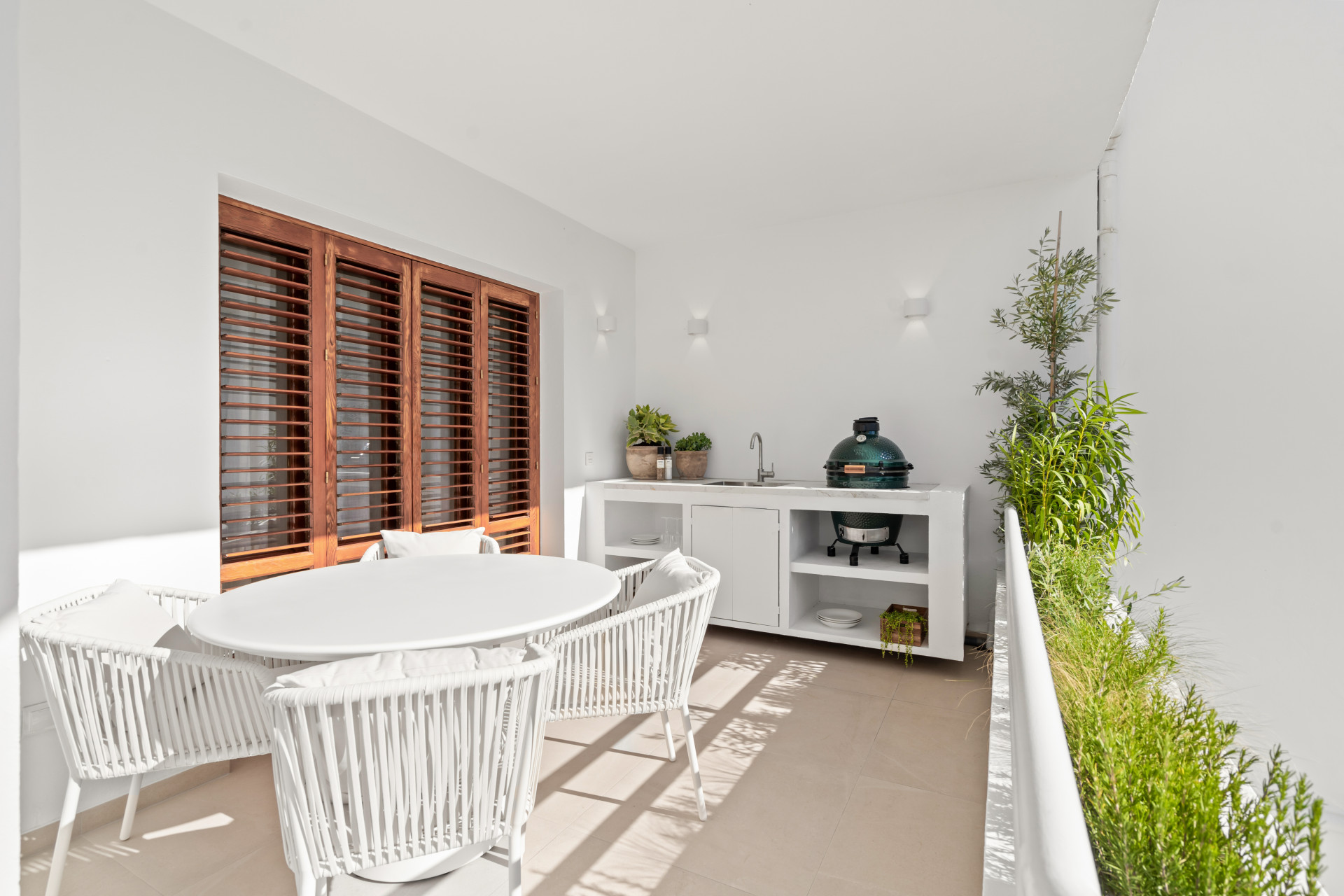 Modern Renovated Apartment for Sale in Nueva Andalucía