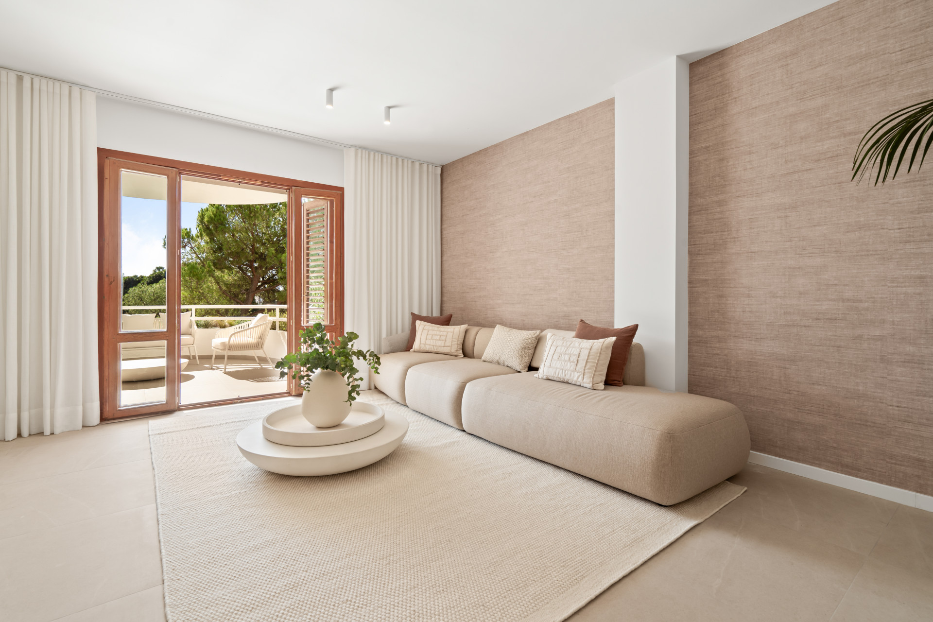Modern Renovated Apartment for Sale in Nueva Andalucía