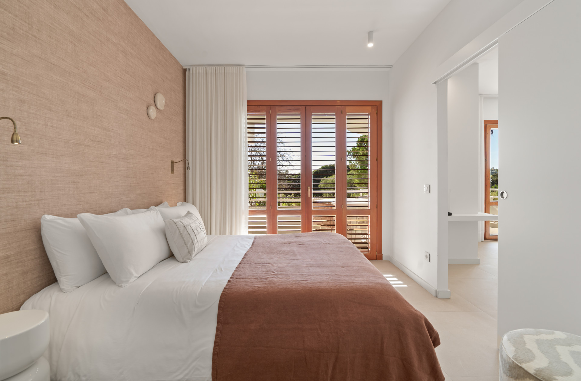 Modern Renovated Apartment for Sale in Nueva Andalucía