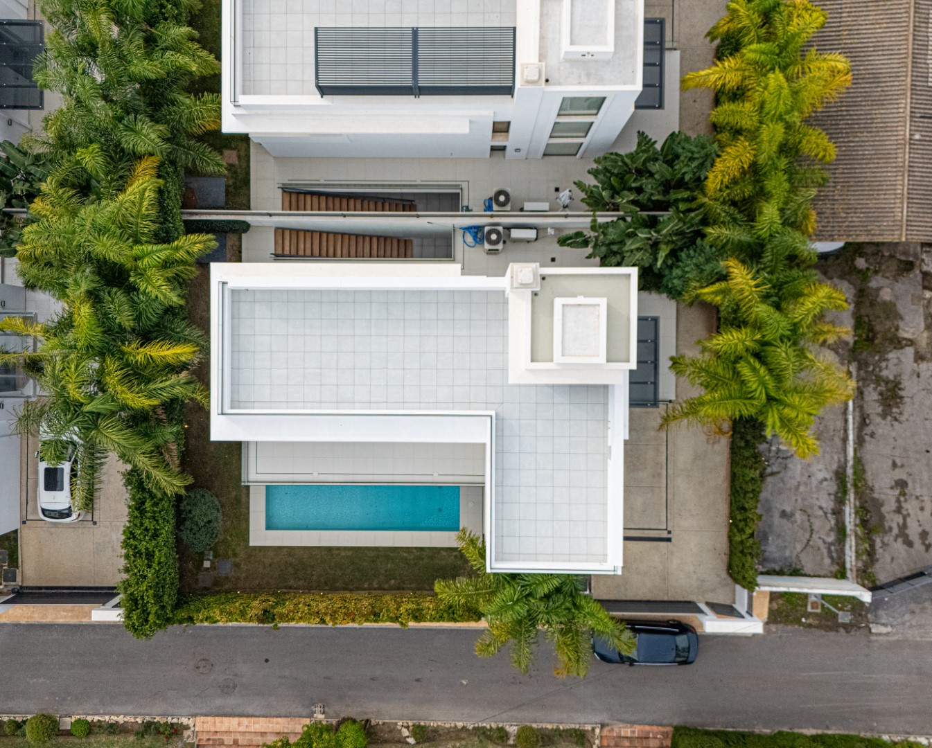 Modern Villa in Rio Verde, Marbella Golden Mile – Just 100 meters from the beach