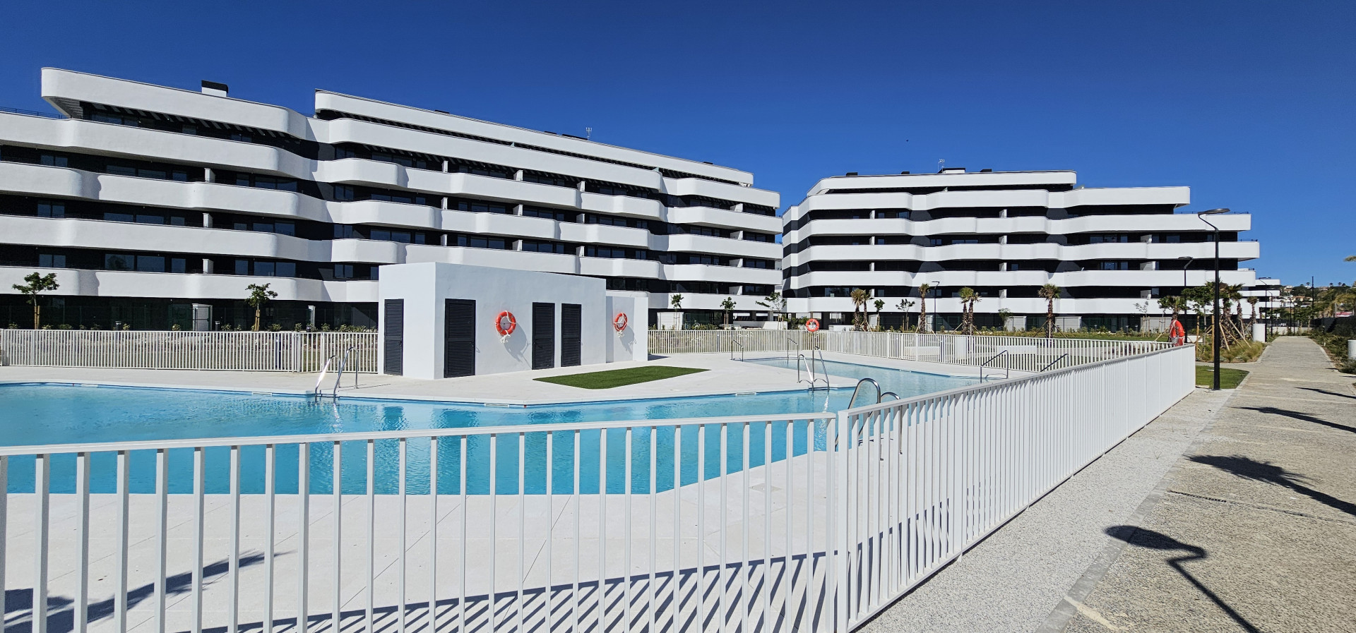 Ático de lujo para estrenar con vistas panorámicas al mar en Los Álamos – Torremolinos