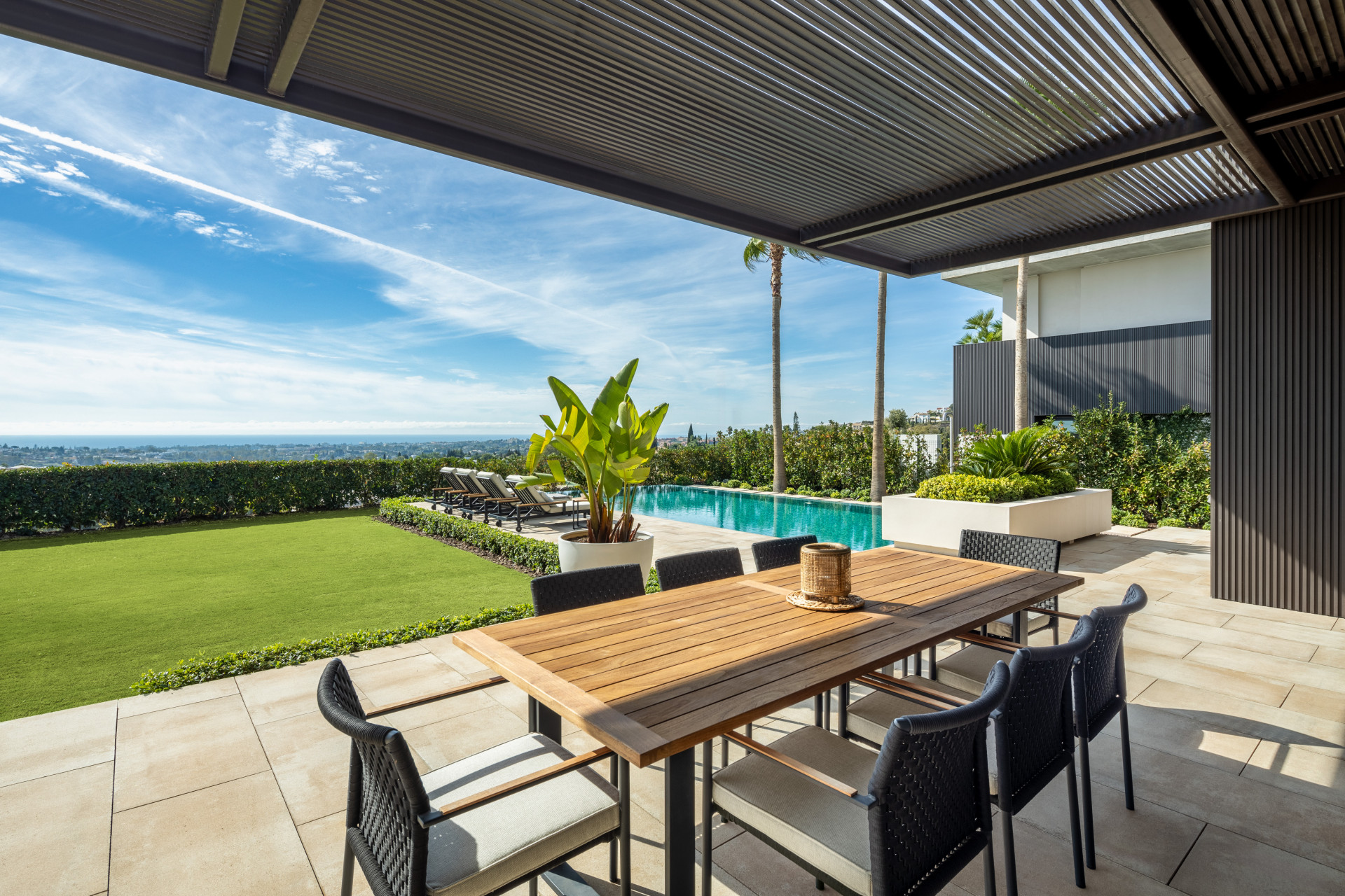 Luxury Villa with Panoramic Views in La Quinta, Benahavís