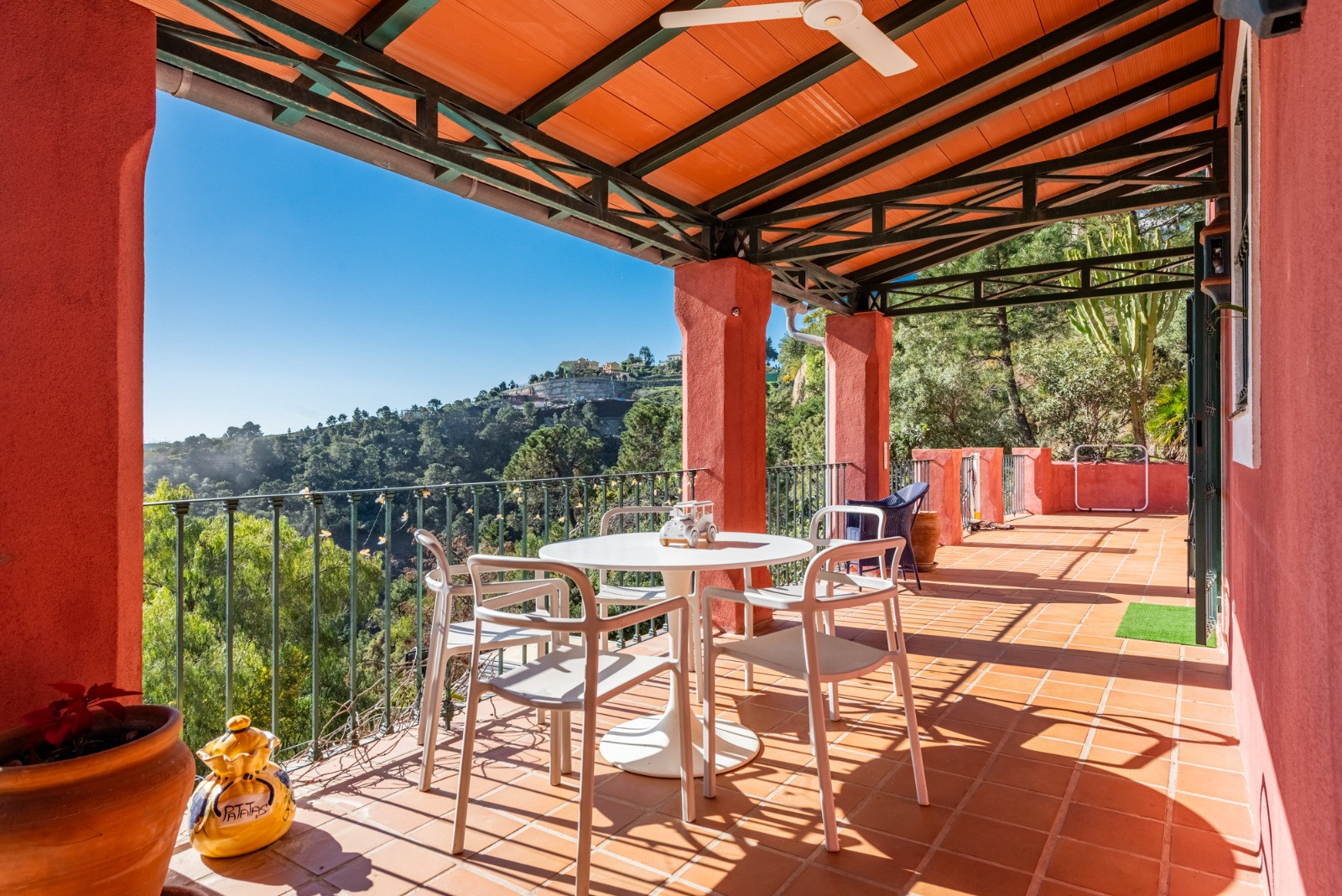 Plot with Villa and Panoramic Views in El Madroñal