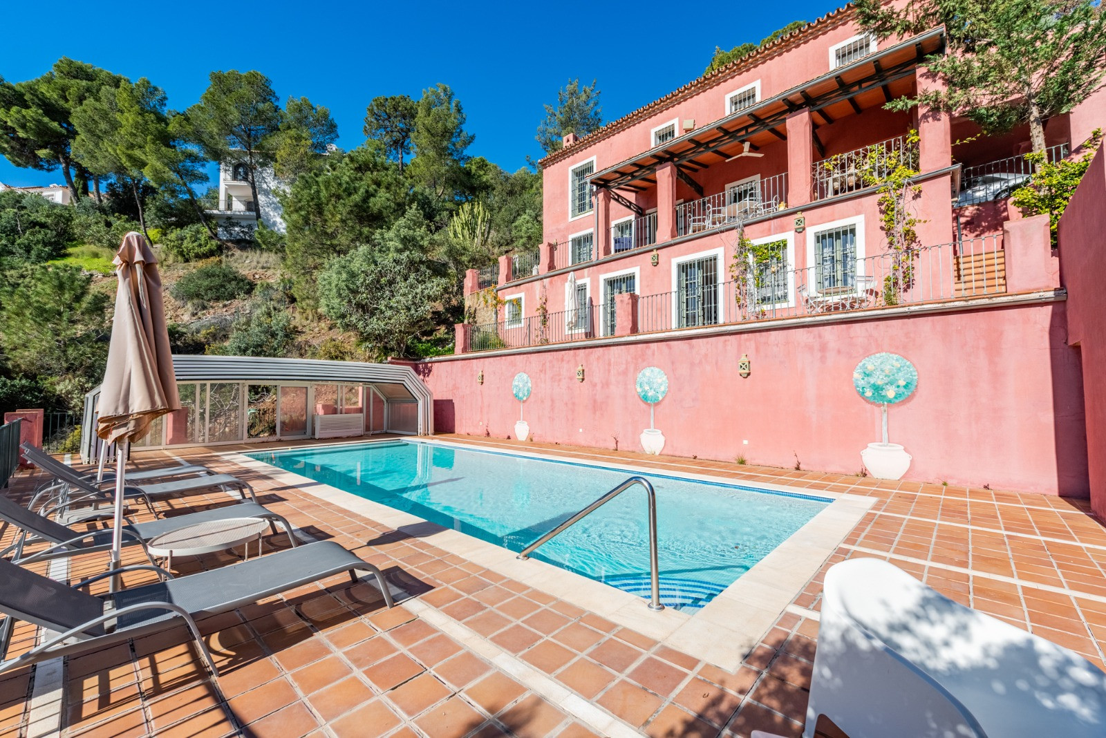 Plot with Villa and Panoramic Views in El Madroñal