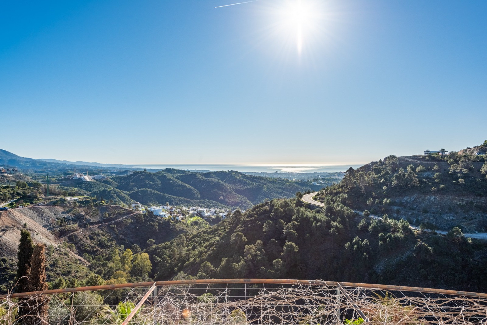 Традиционная Элегантная Вилла с Панорамными Видами в Эль Мадроньяль