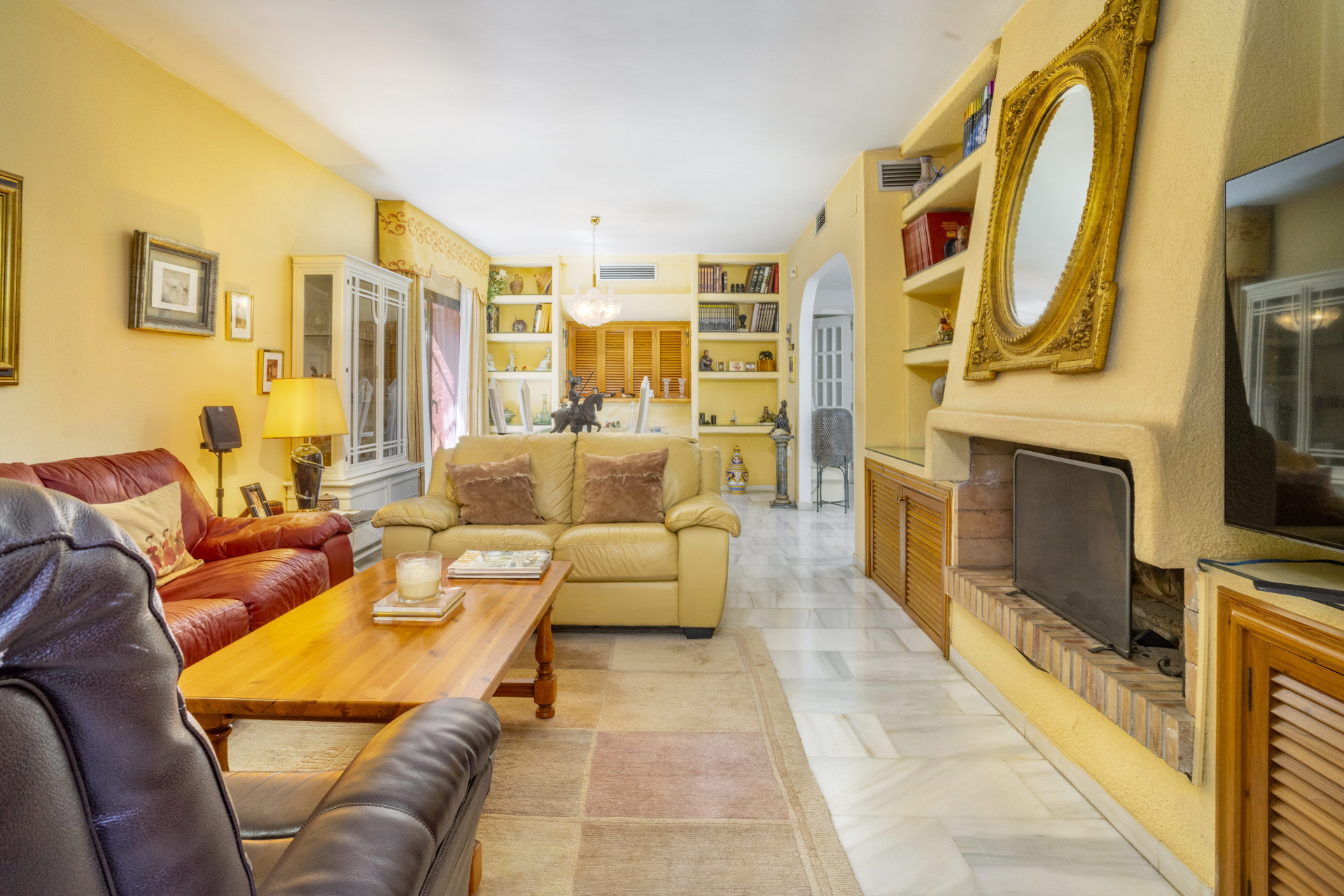 Villa en venta en Nueva Andalucía, Marbella