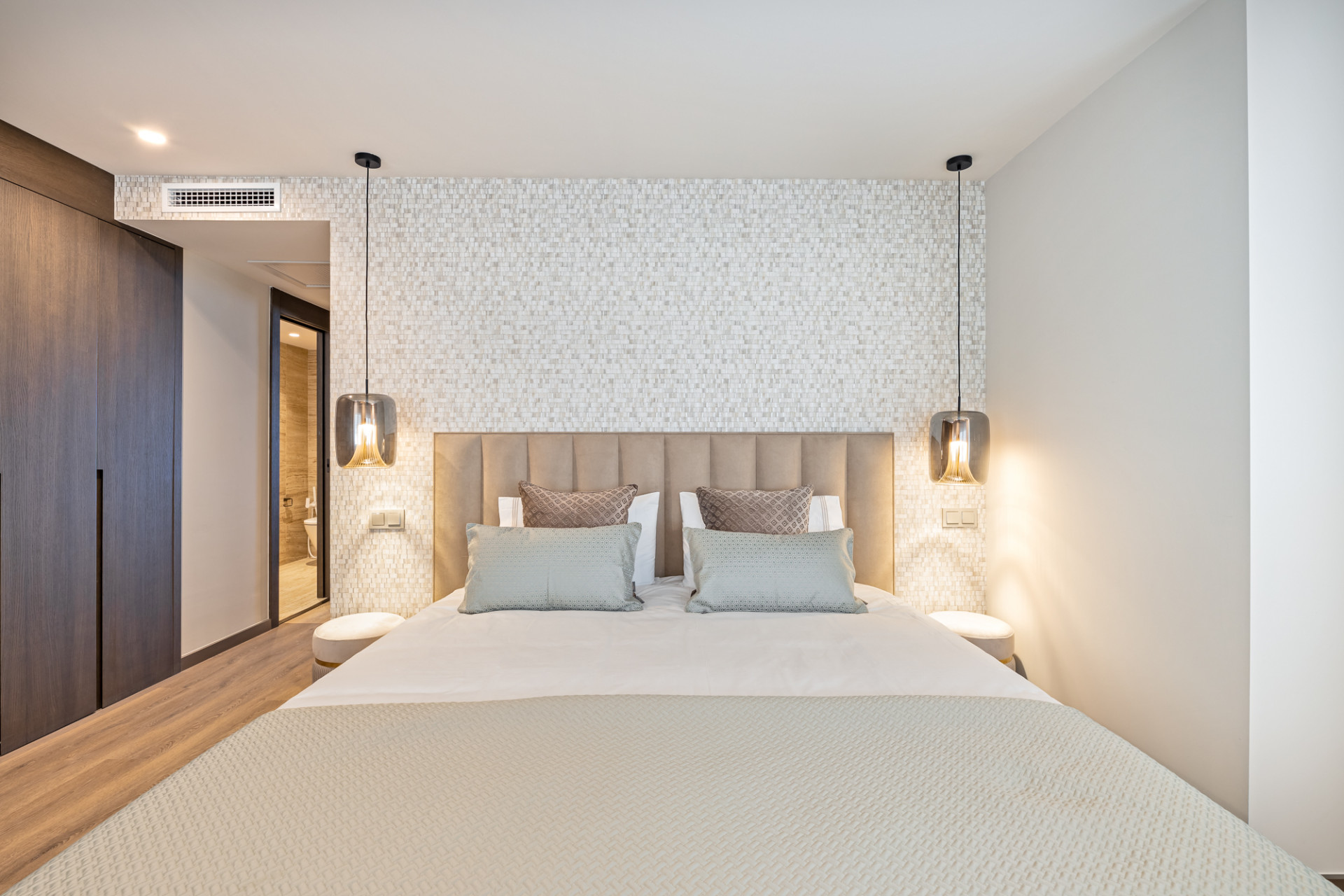 Apartamento · Marbella · 5 hab.