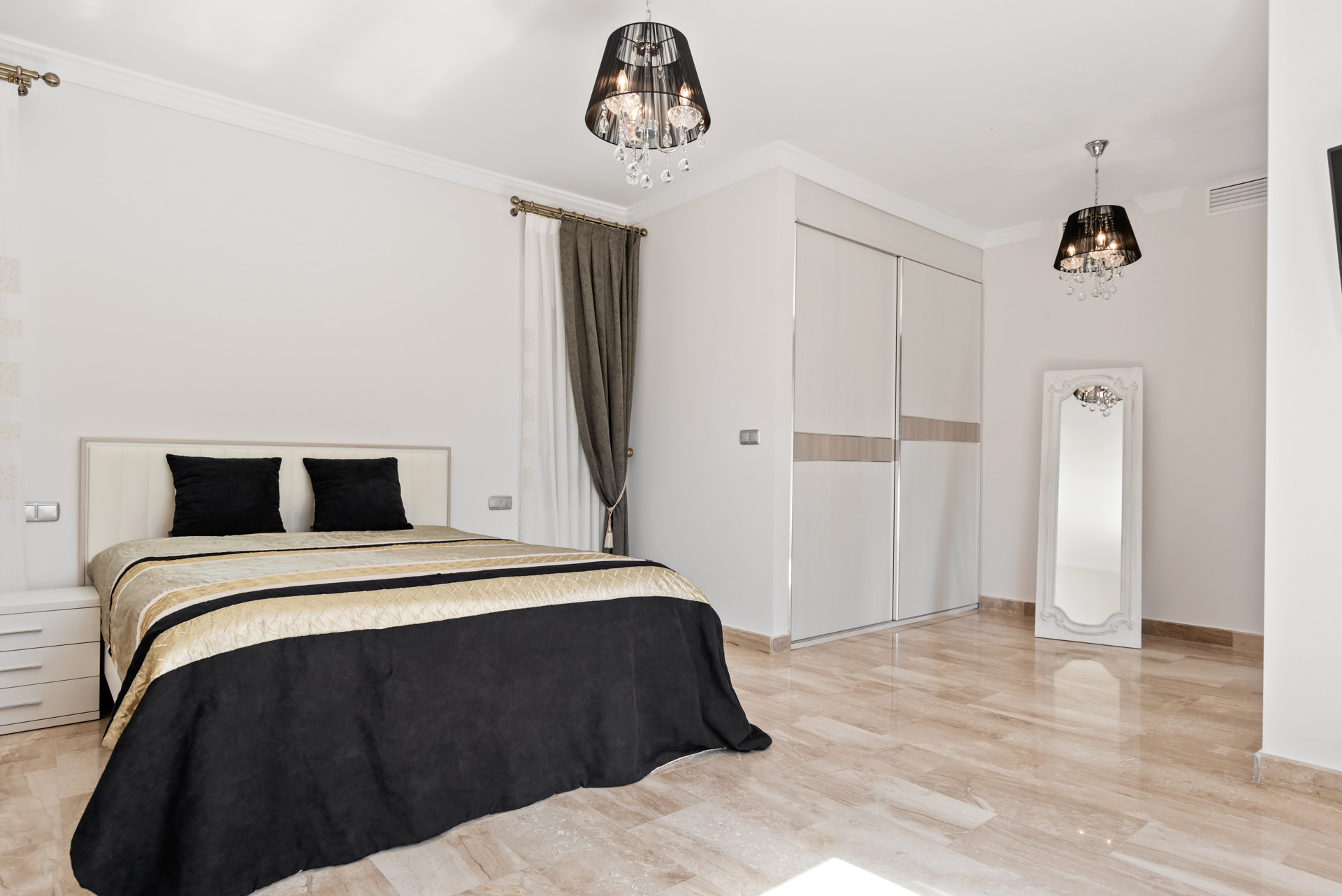 Villa · Marbella · 4 hab.