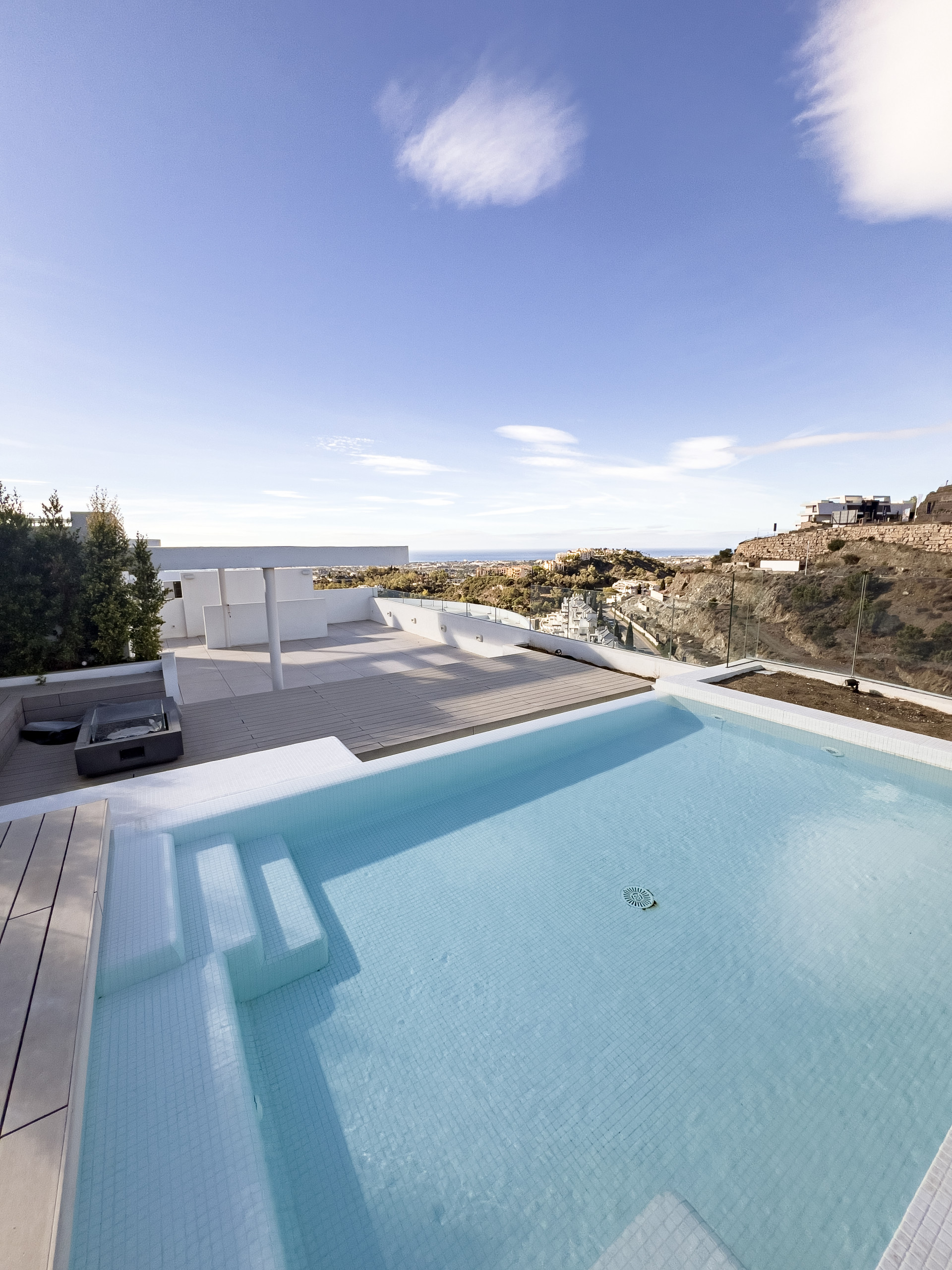 ÁTICO DE 4 DORMITORIOS CON PISCINA – OFERTA ESPECIAL SOLO DISPONIBLE POR TIEMPO LIMITADO