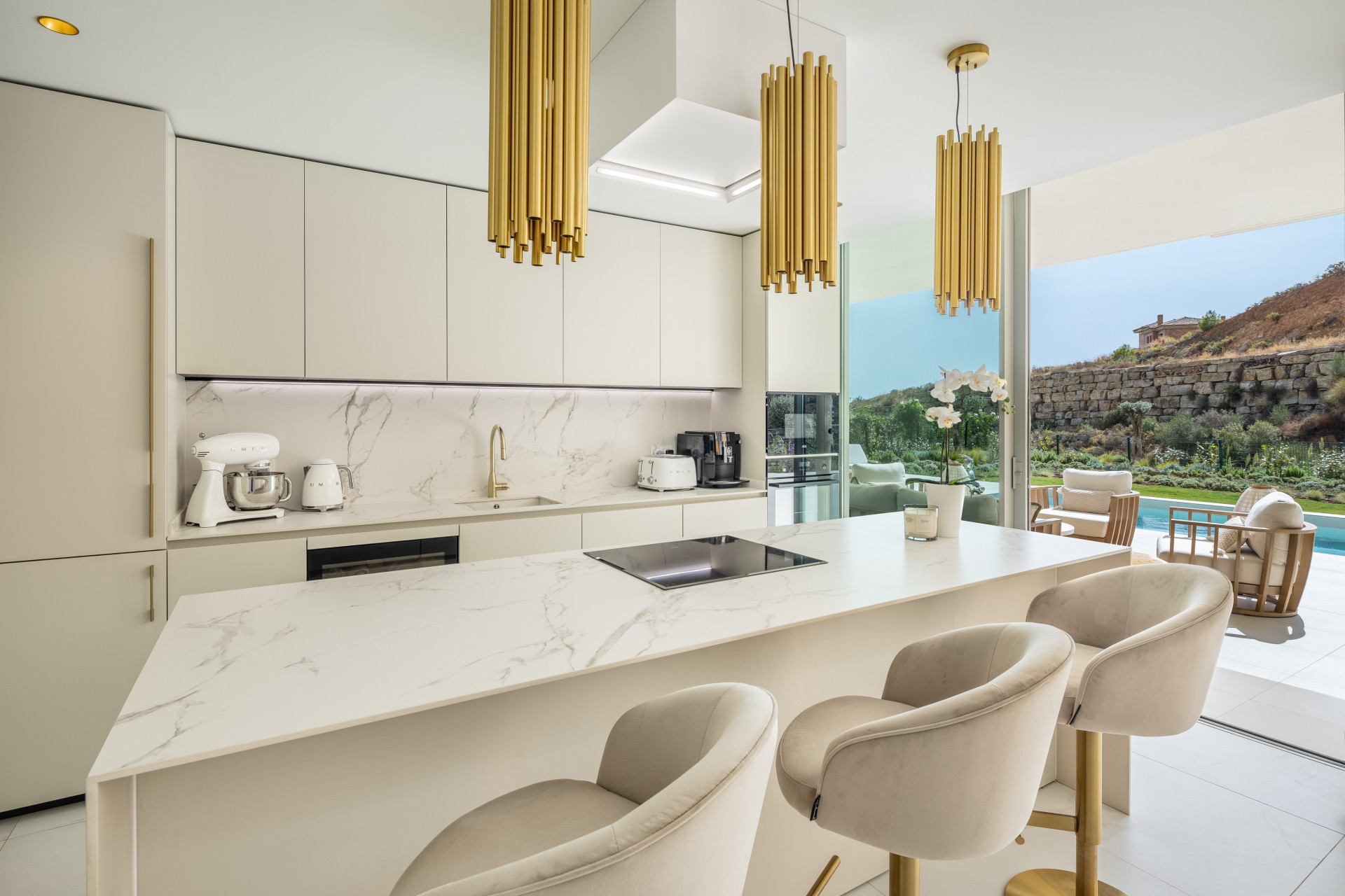 New Luxurious 3-Bedroom Apartment with Sea & Mountain Views in Reserva del Higuerón