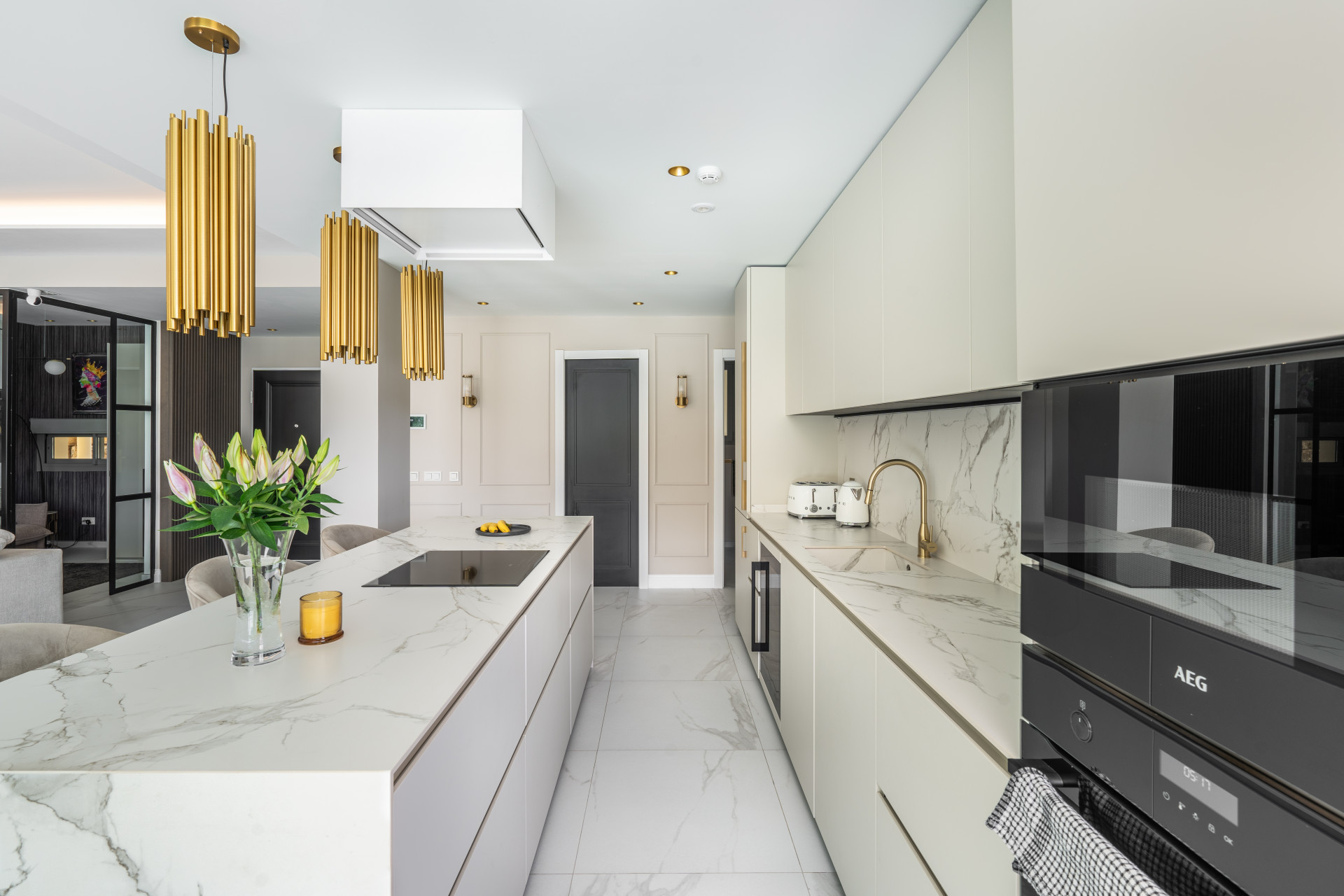 New Luxurious 3-Bedroom Apartment with Sea & Mountain Views in Reserva del Higuerón