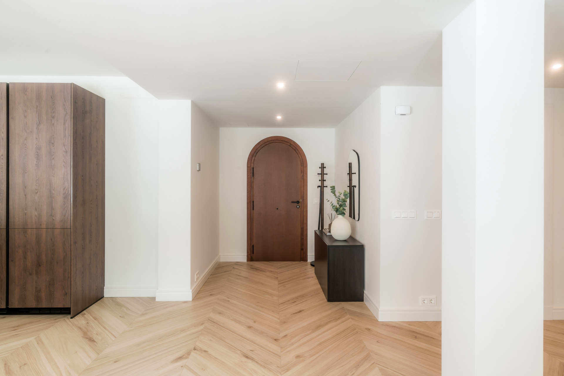 Apartamento en planta baja en Milla de Oro, Marbella