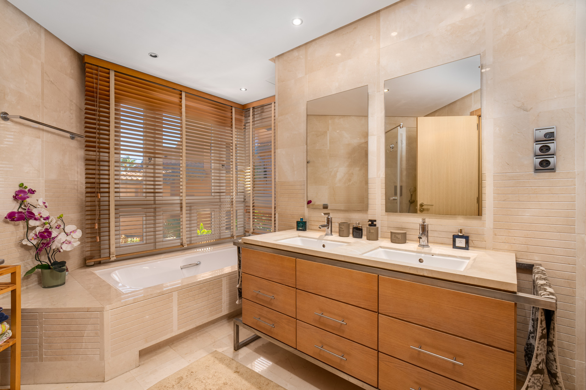 Apartment in Golden Mile, Marbella