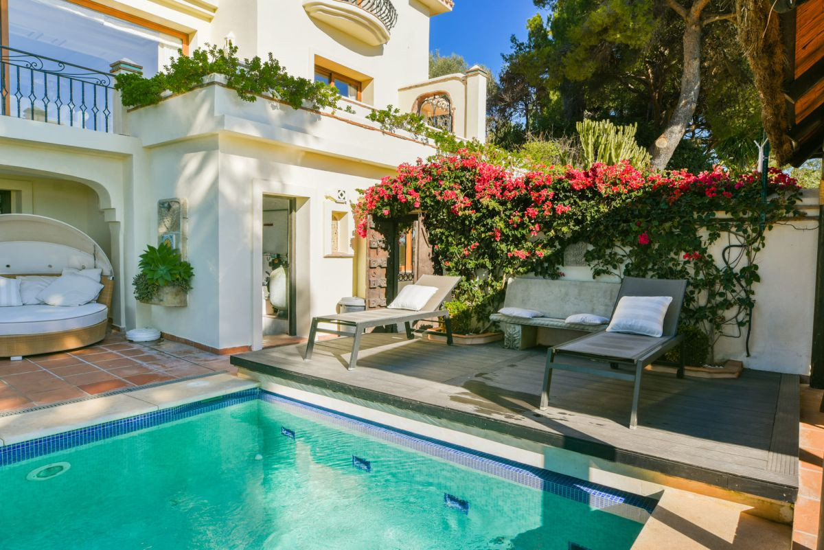 Villa en Rio Real, Marbella Este