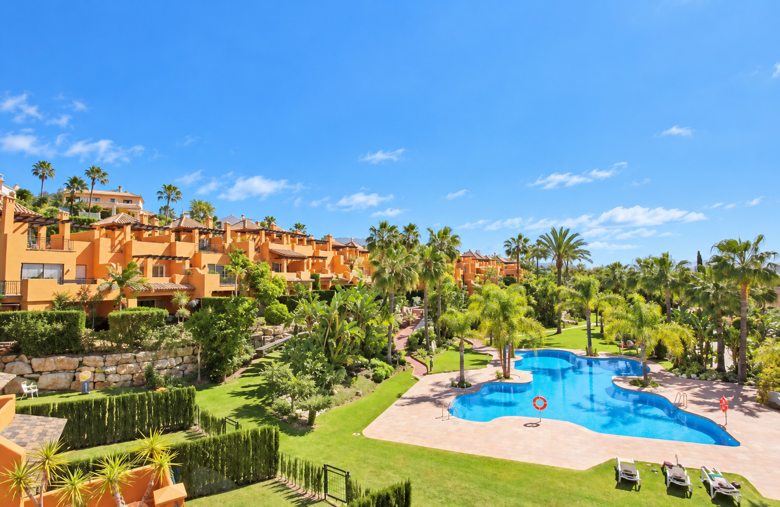 Semi Detached House for rent in Paraíso Bellevue, Benahavis