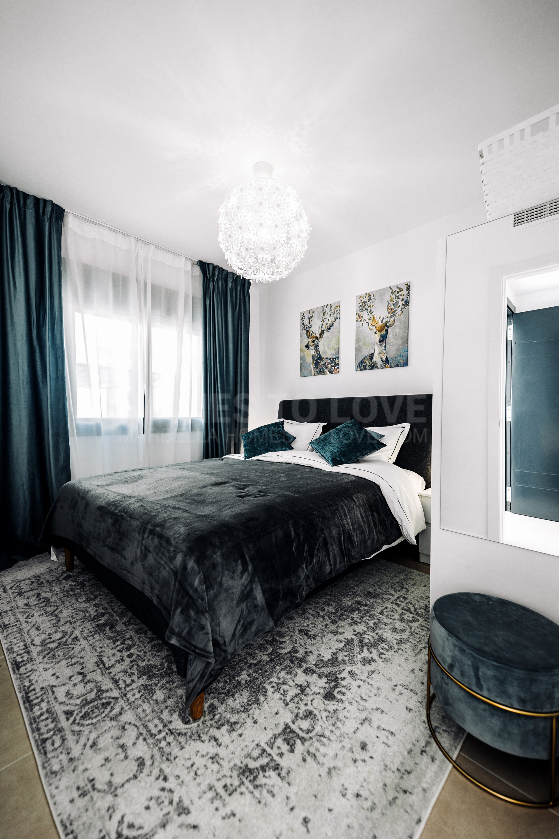 Luxus-Adosada in Agra Residencial, Estepona Este