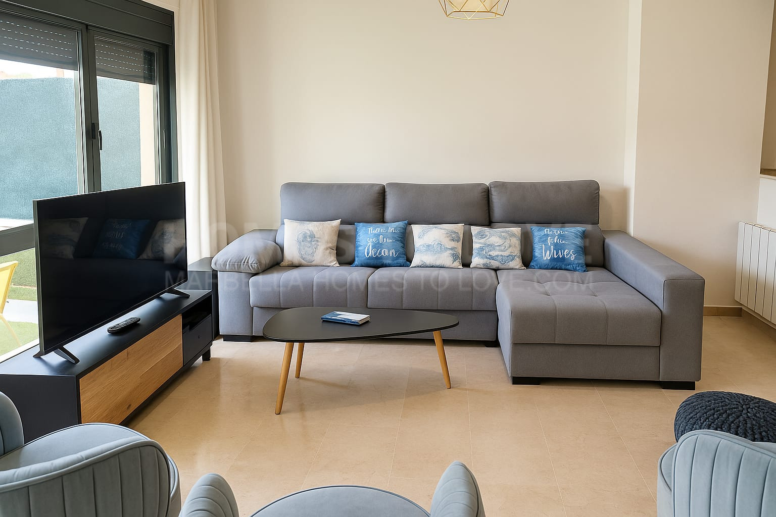 Fully Renovated Townhouse with Expansion Potential in Riviera Beach, Cancelada