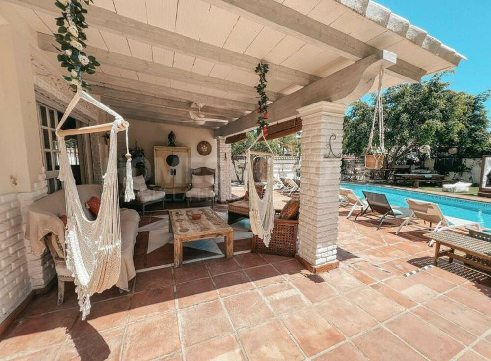 Villa for sale in Nueva Andalucia, Marbella