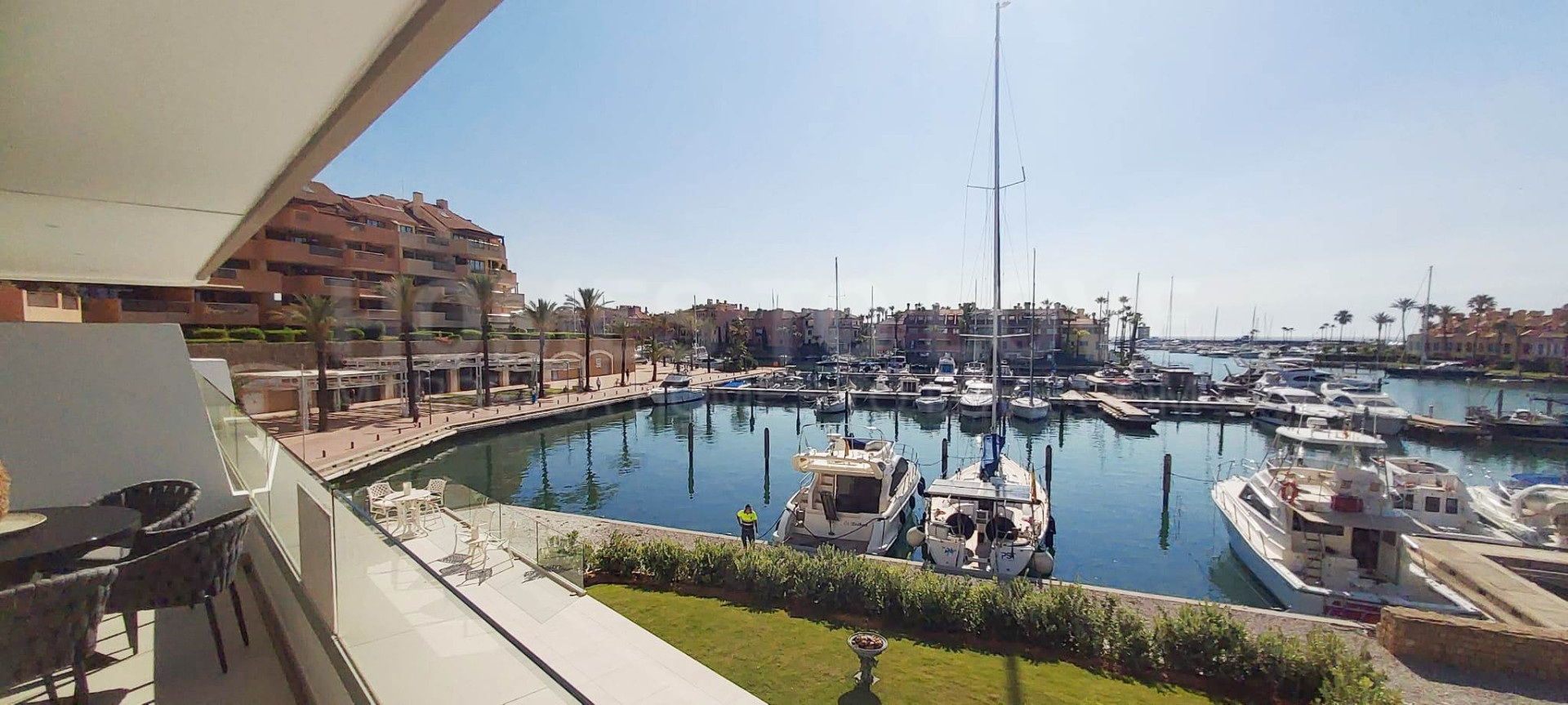 Espectacular apartamento situado en Pier 1, Marina de Sotogrande