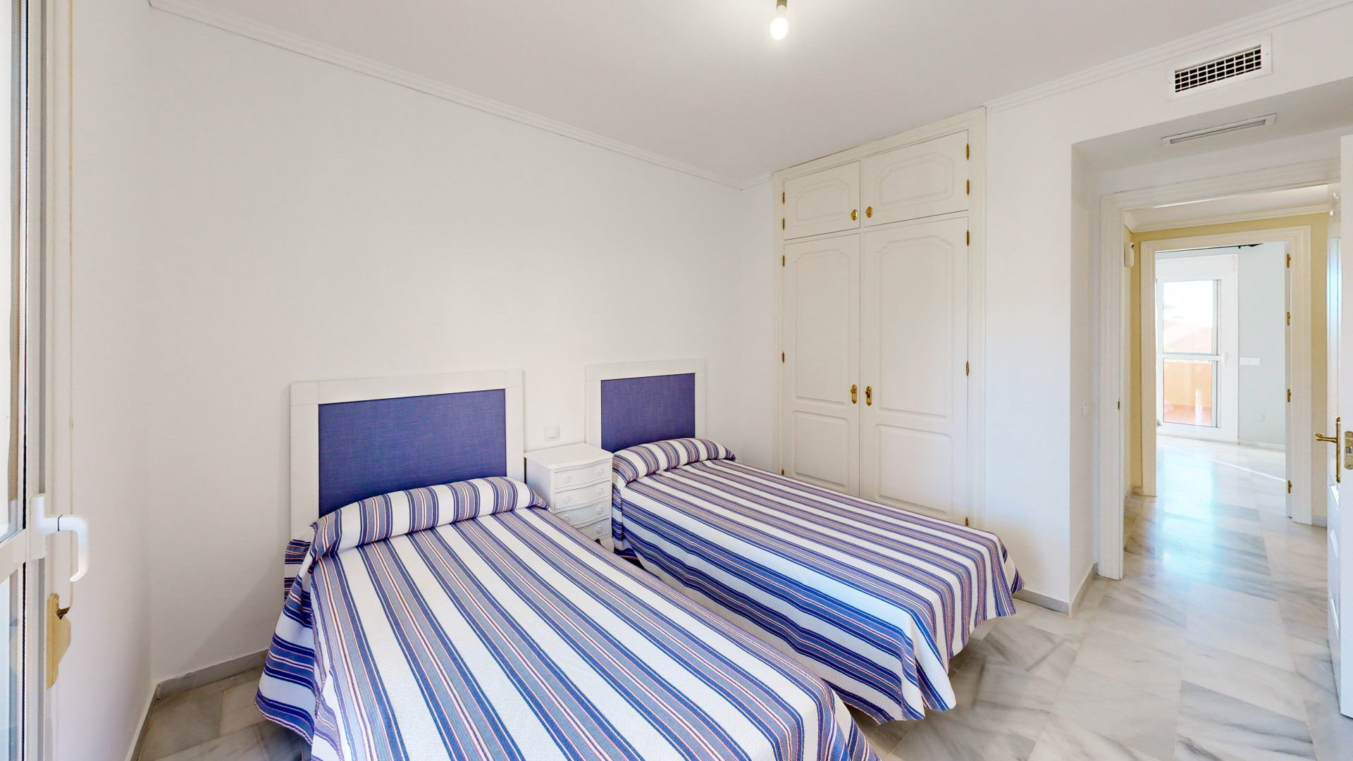 3 Bed Property For Sale in Estepona Costa Del Sol