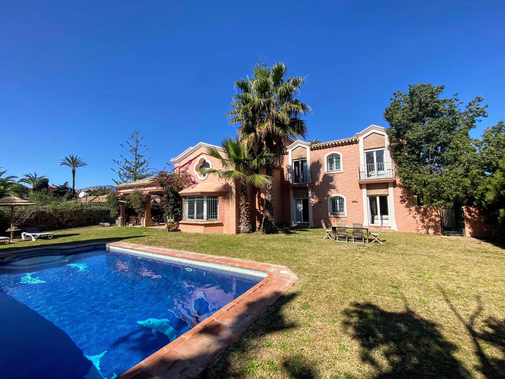 Villa in Estepona