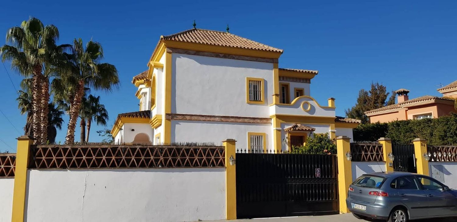 House for sale in Bel Air, Estepona