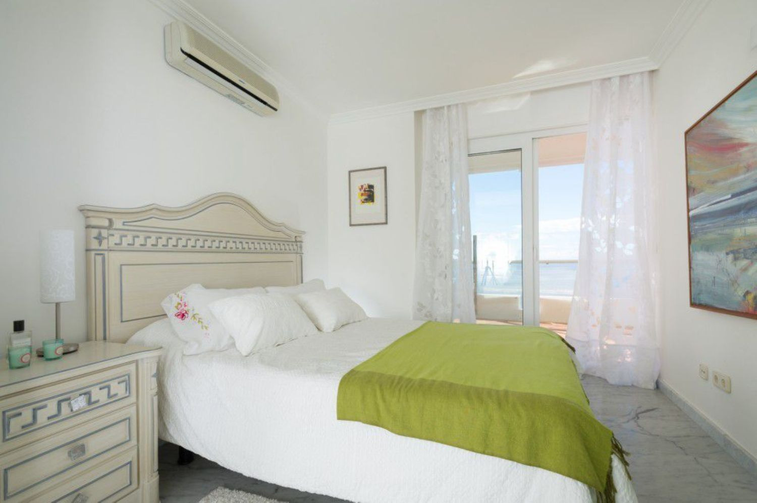 Flat for sale in Rio Real, Marbella East