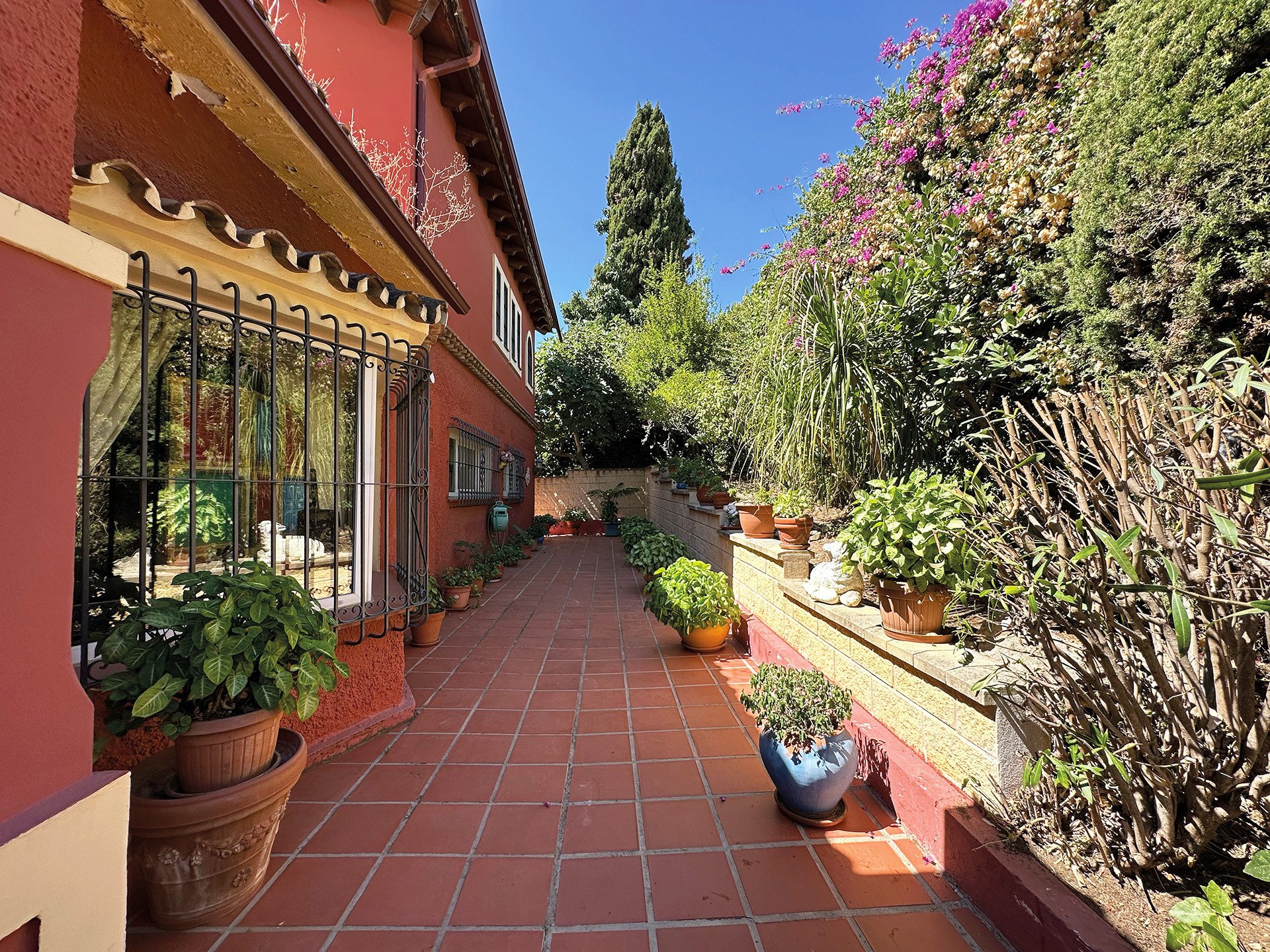 ВИЛЛЫ en Marbella · Nueva-Andalucia 2500000€
