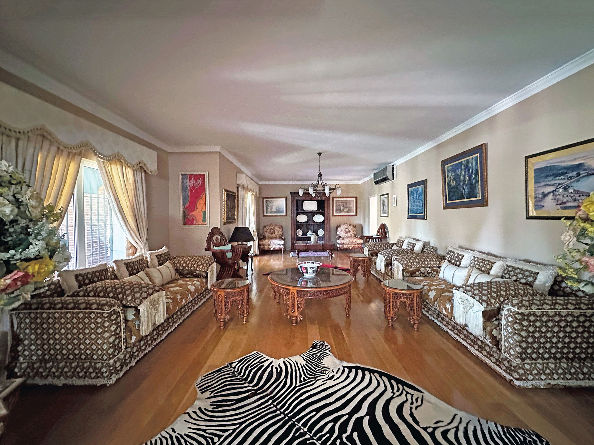 ВИЛЛЫ en Marbella · Nueva-Andalucia 2500000€