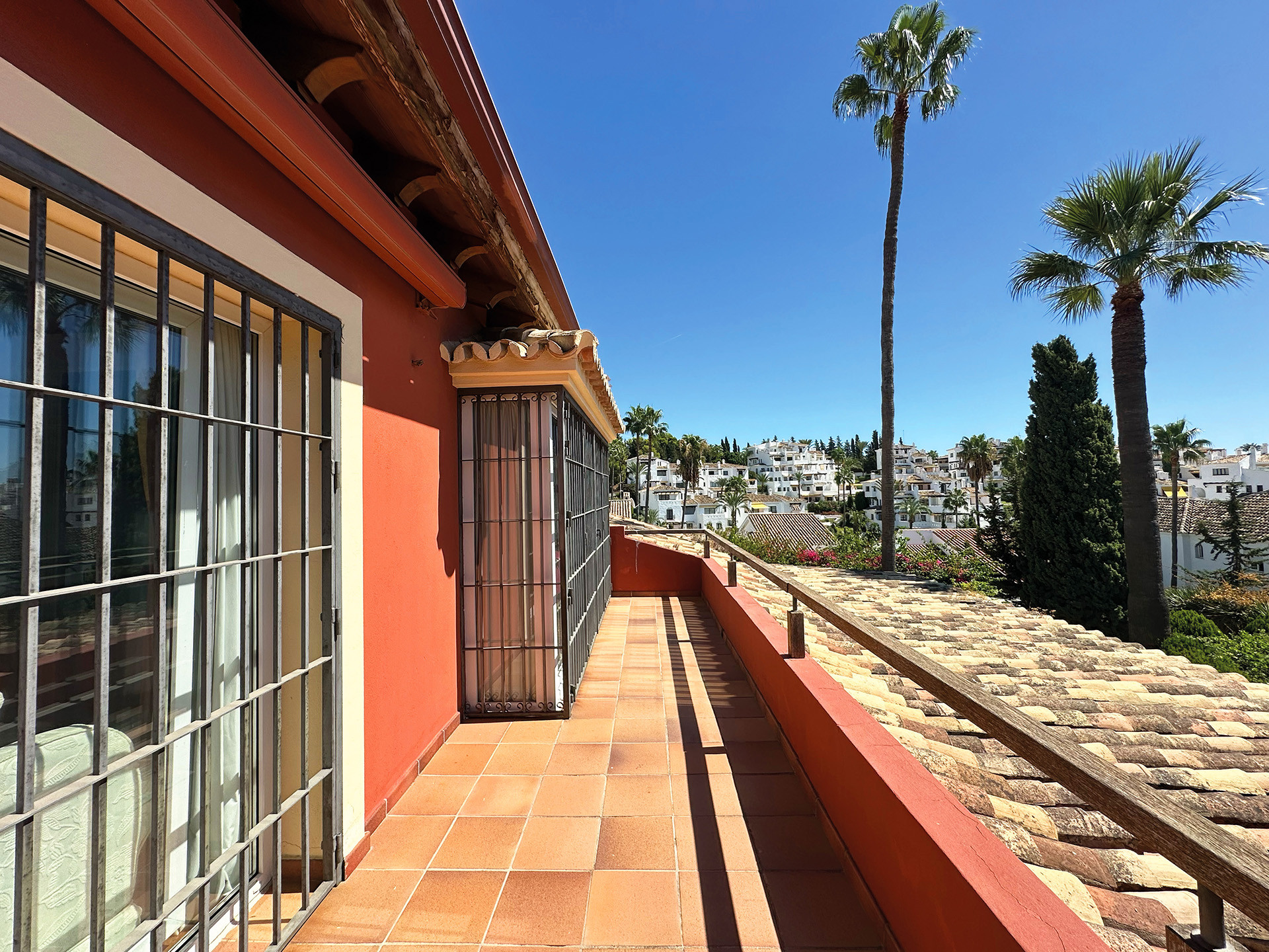 ВИЛЛЫ en Marbella · Nueva-Andalucia 2500000€