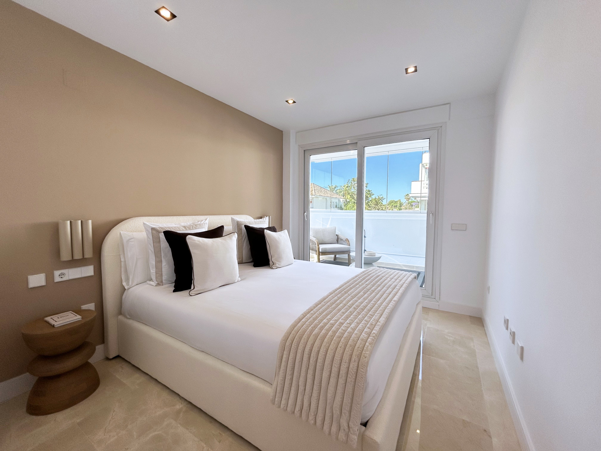 КВАРТИРЫ en Marbella · Marbella-Golden-Mile---Las-Cañas 1350000€