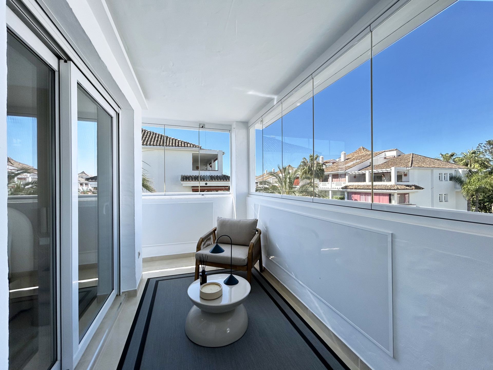 КВАРТИРЫ en Marbella · Marbella-Golden-Mile---Las-Cañas 1350000€