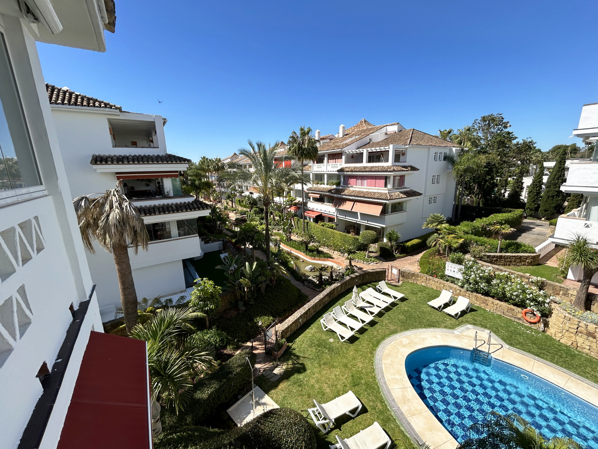 КВАРТИРЫ en Marbella · Marbella-Golden-Mile---Las-Cañas 1350000€