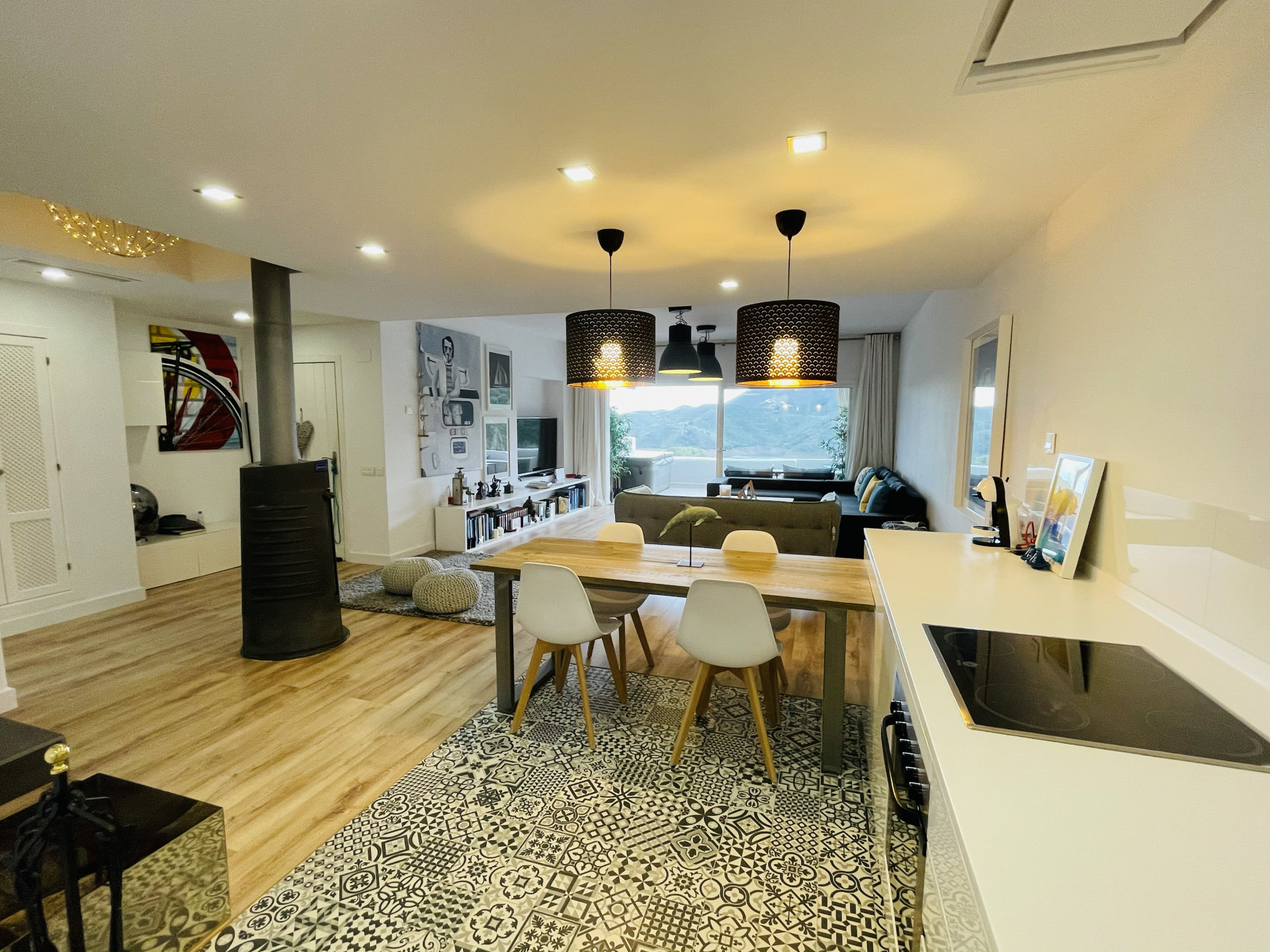 ДОМА-В-ДЕРЕВНЕ en Istan · Zahara-de-Istan 1195000€