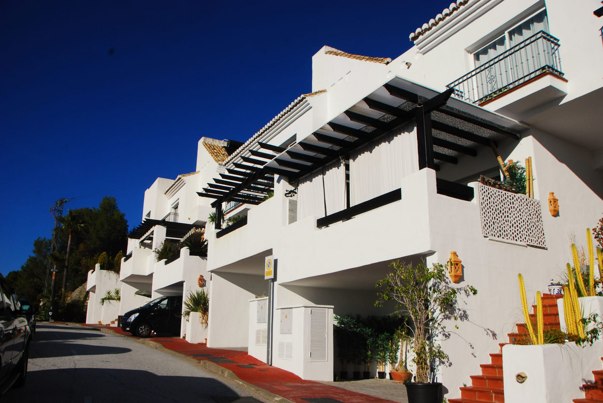 ДОМА-В-ДЕРЕВНЕ en Istan · Zahara-de-Istan 1195000€