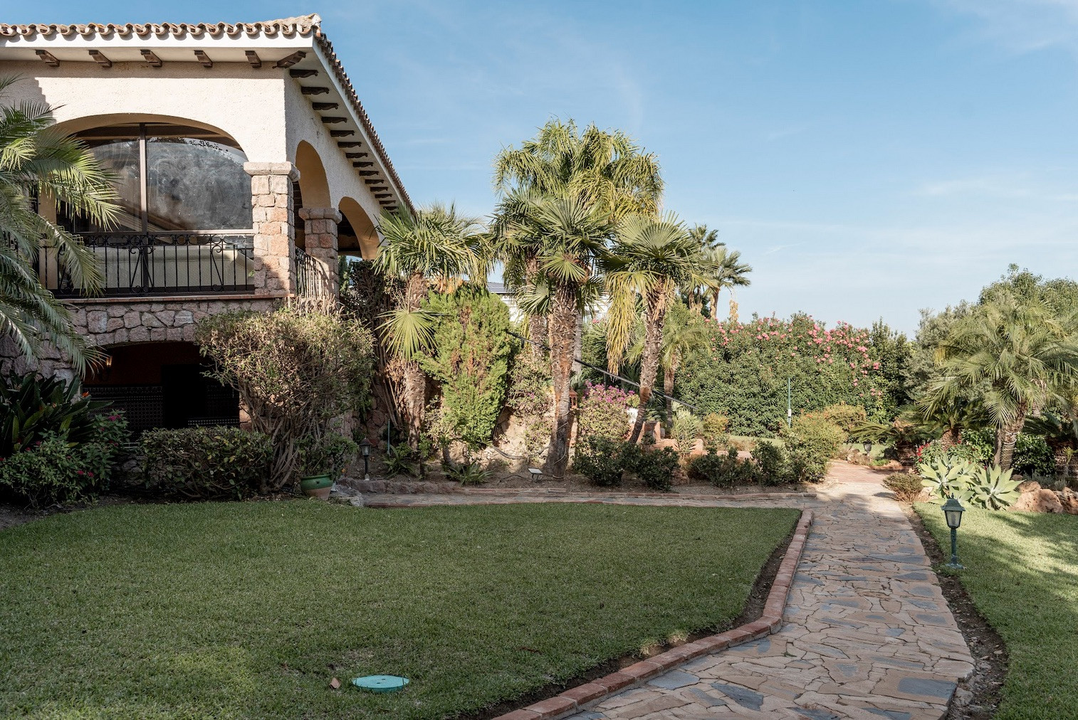 Villa in Paraiso Alto