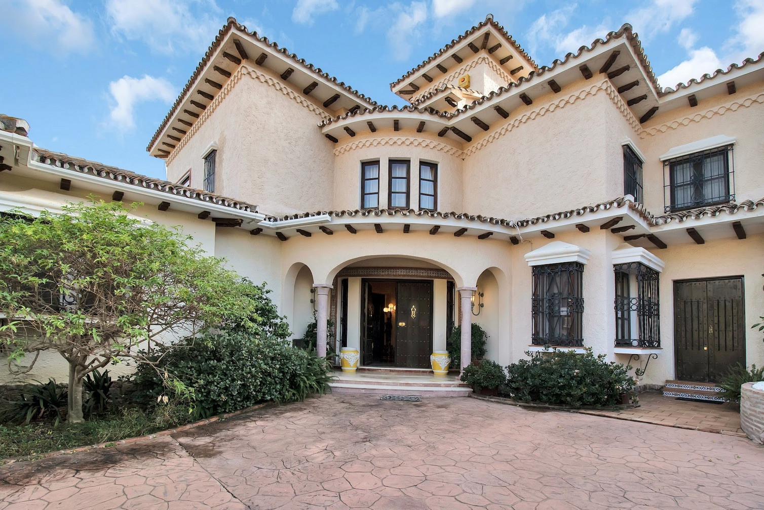 Villa in Paraiso Alto